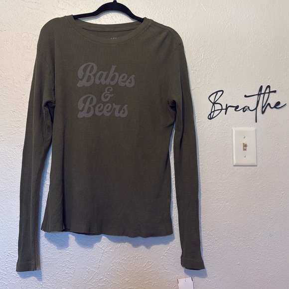 CHILLIONAIRE BY AFFLICTION Women's Thermal Shirt Babes and Beers Size M NWT - Picture 1 of 6